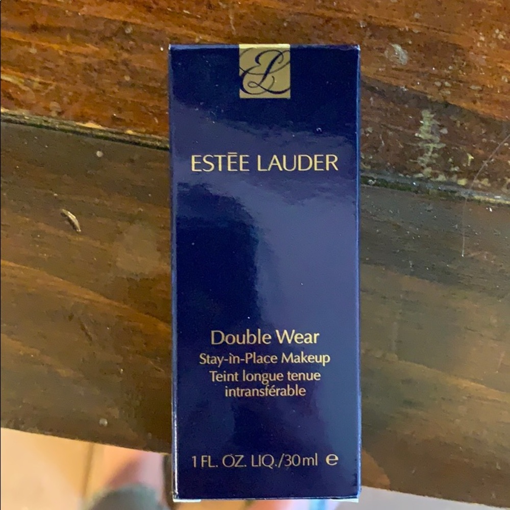 Estée Lauder double wear foundation